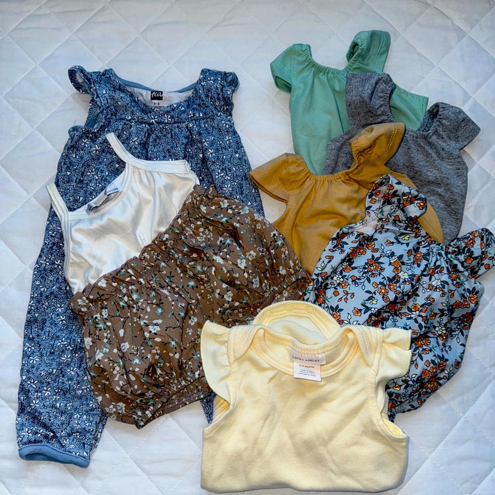 Baby girl bundle 0-3 months